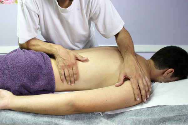 massage nerf sciatique