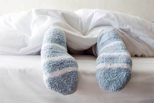 dormir-avec-ou-sans-chaussette